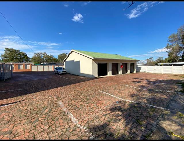 1,020M² BUILDING TO LET IN GEORGE CENTRAL